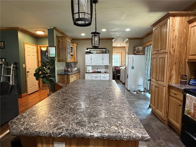 207 Jefferson St, Oregon, MO 64473