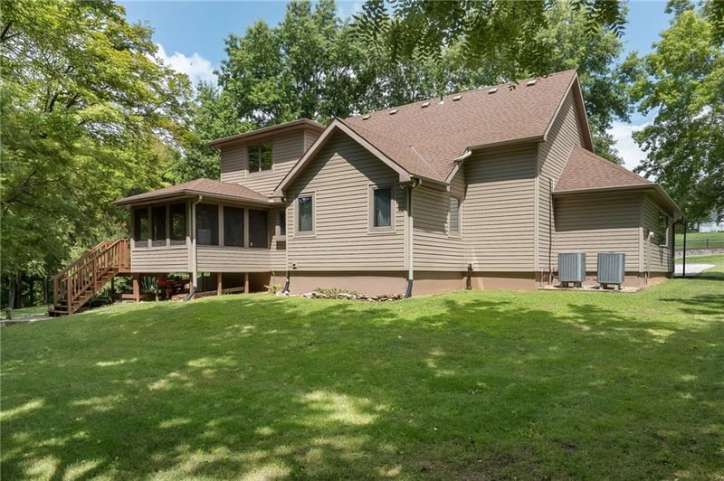 4 Lakes Dr, Agency, MO 64401