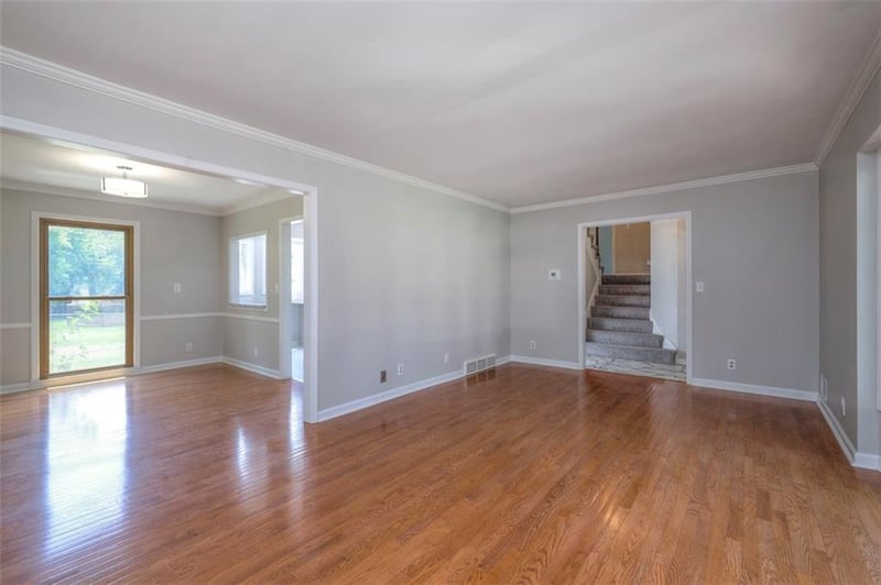 10713 98th St, Overland Park, KS 66214