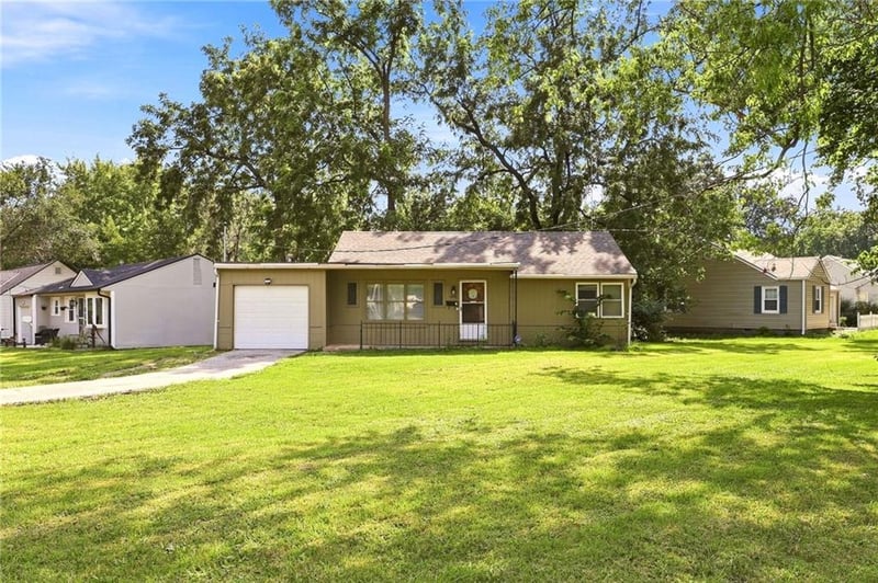 7400 Lamar Ave, Overland Park, KS 66204