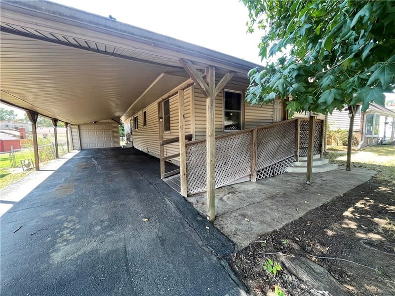 1311 1st St, Coffeyville, KS 67337