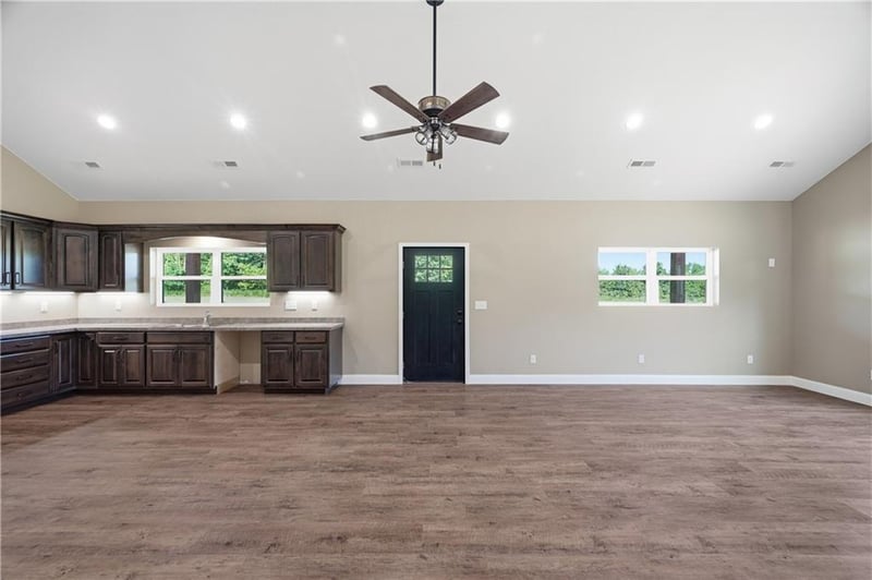 17707 2200 Rd, Nevada, MO 64772