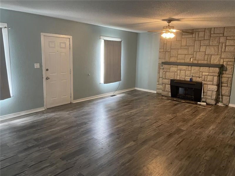 1107 Nelson St, Webb City, MO 64870