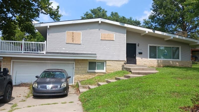 517 Brown Circle Dr, Osawatomie, KS 66064