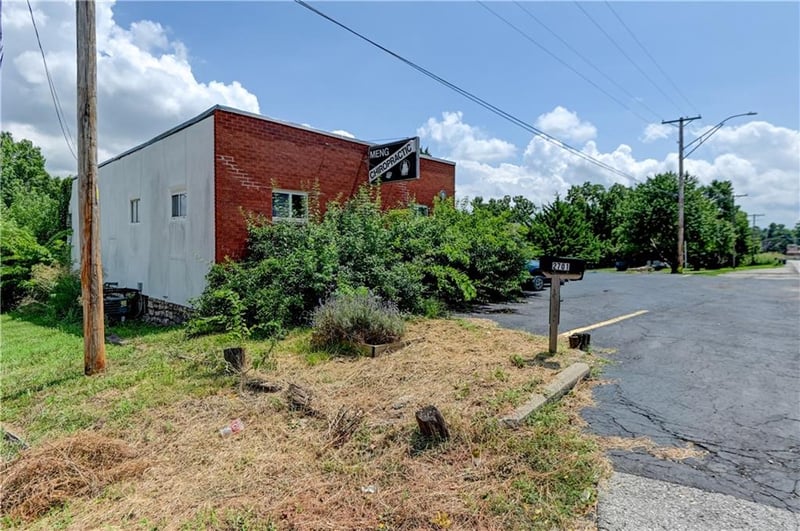 2701 Blue Ridge Blvd, Independence, MO 64052