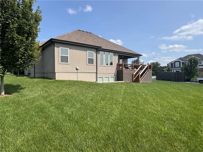 500 Hidden View Ln, Lee's Summit, MO 64086