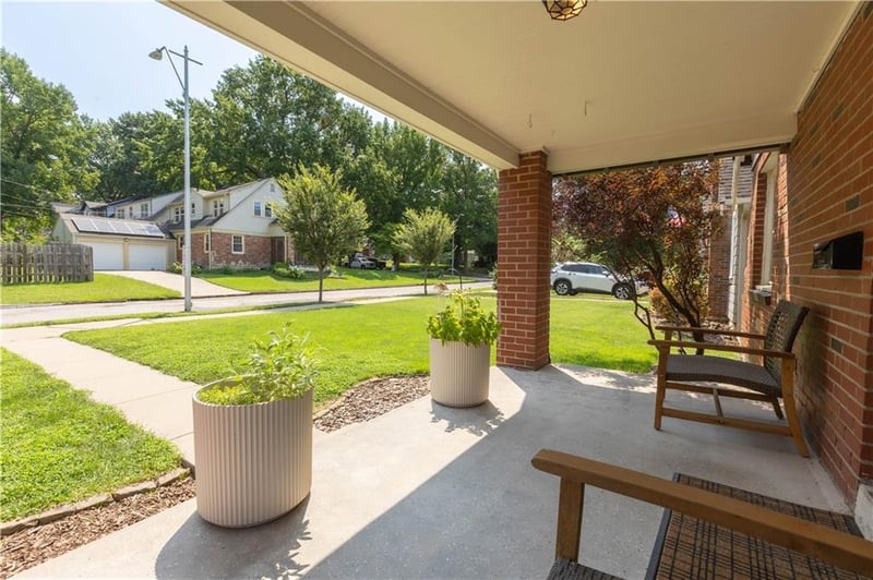 7314 Grand Ave, Kansas City, MO 64114