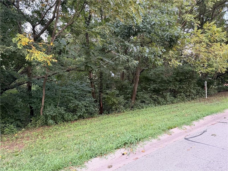 4727 Park St, Shawnee, KS 66216