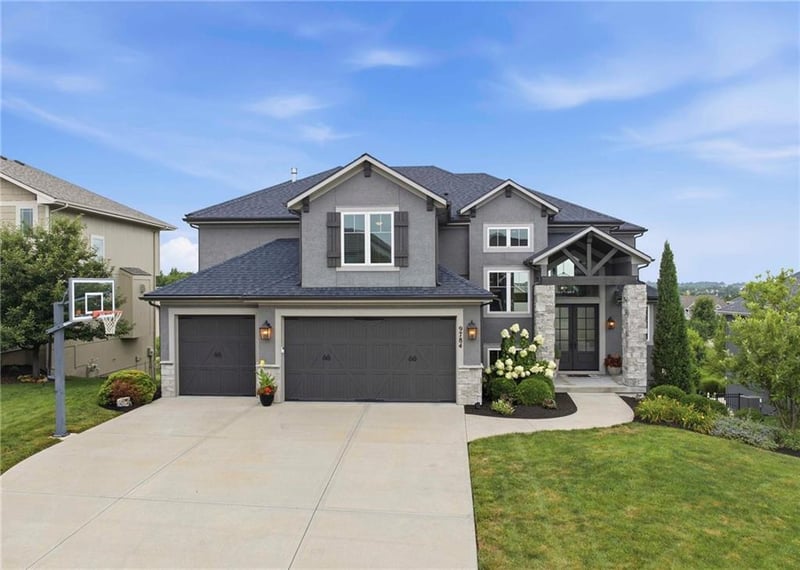 9784 Houston St, Lenexa, KS 66227
