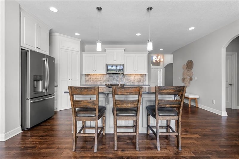 2634 River Trail Rd, Lee's Summit, MO 64082