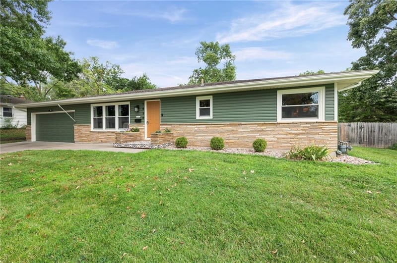 1630 NE 48th Ter, Kansas City, MO 64118