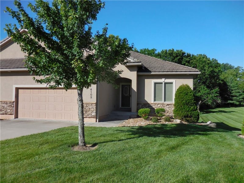 4102 Chapel Manor Ct, Lee's Summit, MO 64064