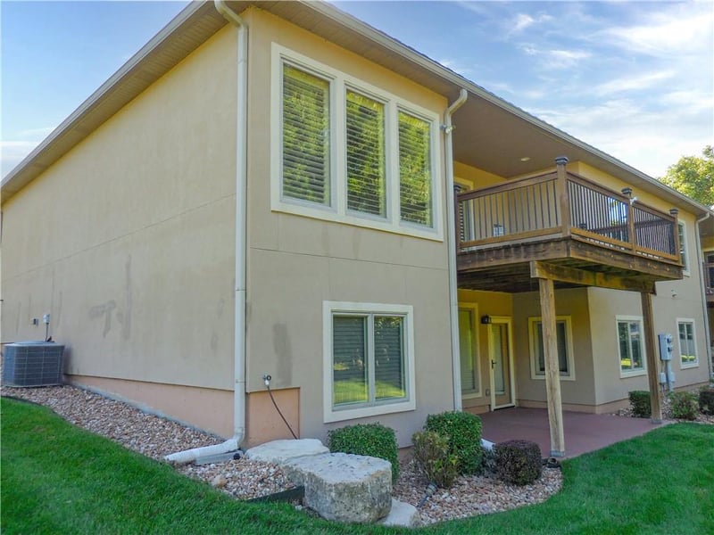 4102 Chapel Manor Ct, Lee's Summit, MO 64064