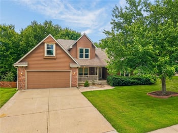 7508 N Palmer Ave, Kansas City, MO 64158