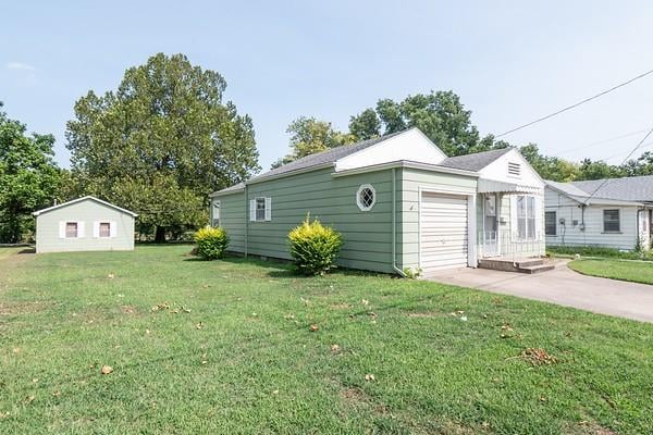 521 S 4th St, Neodesha, KS 66757