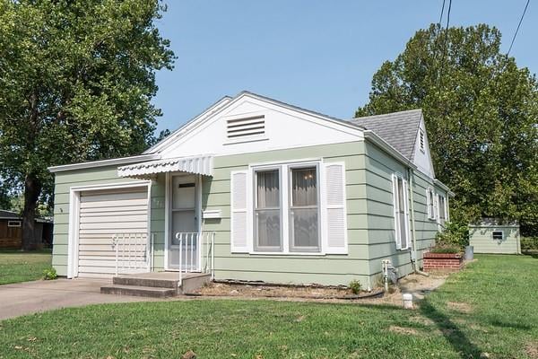 521 S 4th St, Neodesha, KS 66757