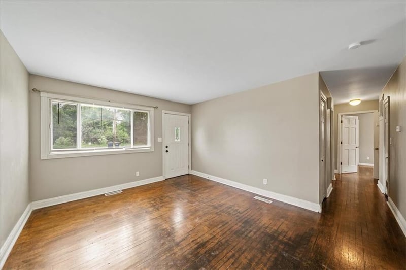 10905 47th St, Kansas City, MO 64133