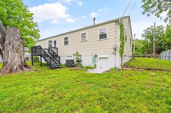 10905 E 47th St, Kansas City, MO 64133