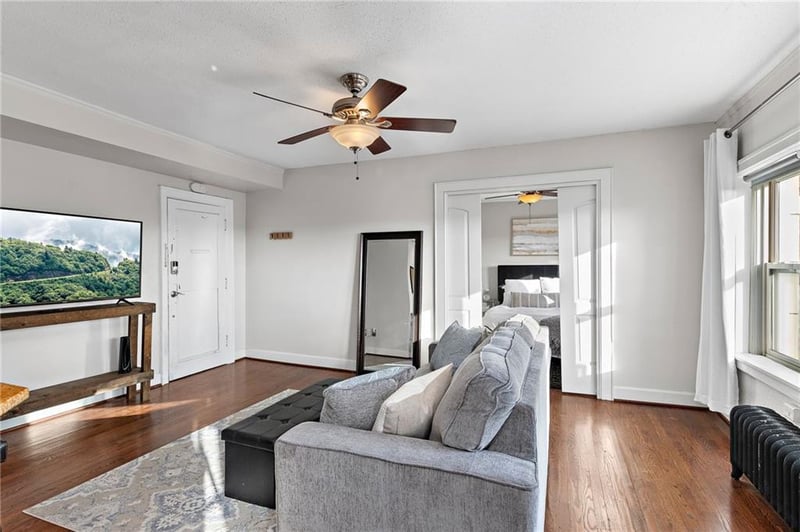323 Emanuel Cleaver Ii Blvd #8C, Kansas City, MO 64112