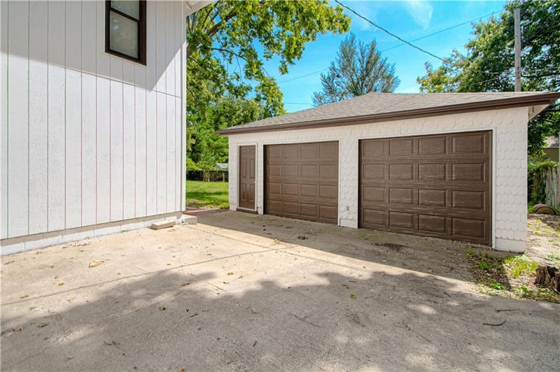 1315 E 75 St, Kansas City, MO 64131