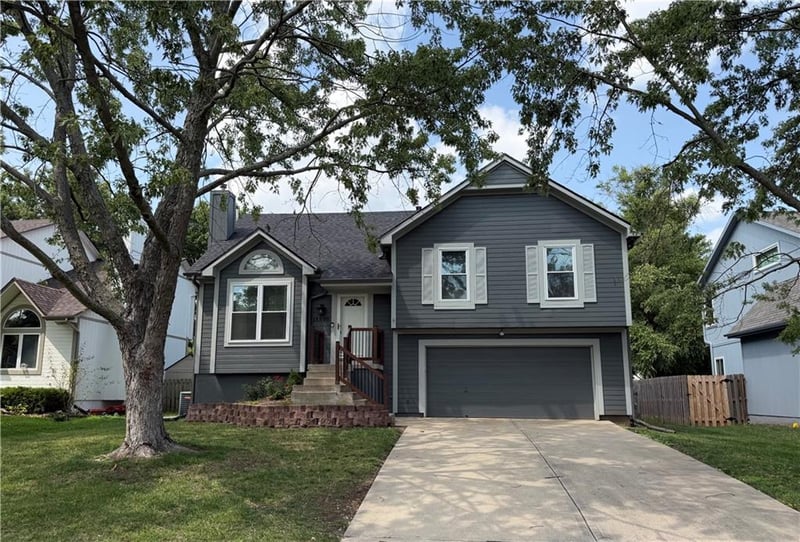 18800 164th St, Olathe, KS 66062