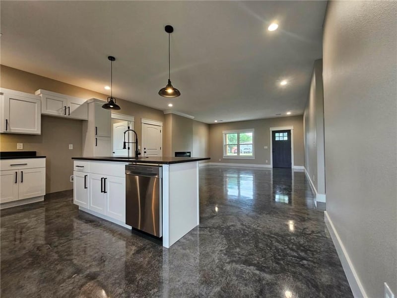 759 643rd Ave, Arma, KS 66712