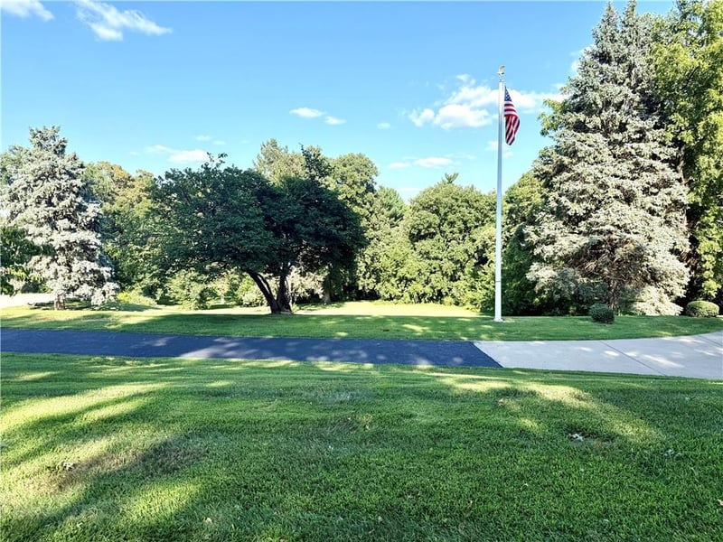 107 Winston Pl, St Joseph, MO 64506