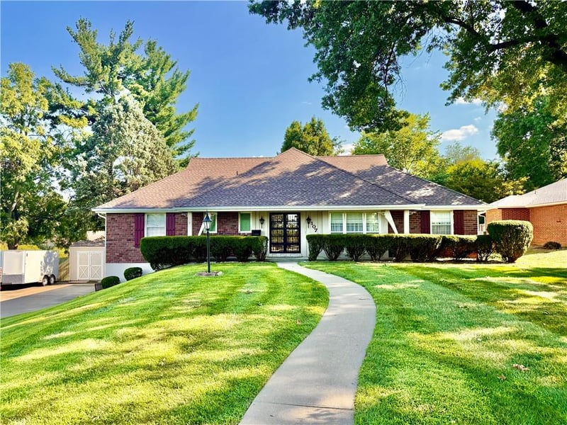 107 Winston Pl, St Joseph, MO 64506