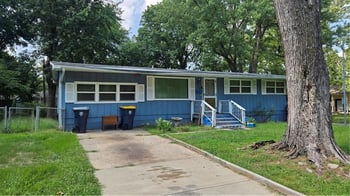 8710 E 92nd St, Kansas City, MO 64138