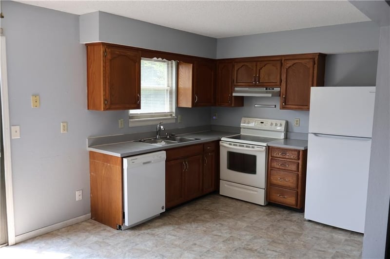 700 B Cedar Dr, Warrensburg, MO 64093