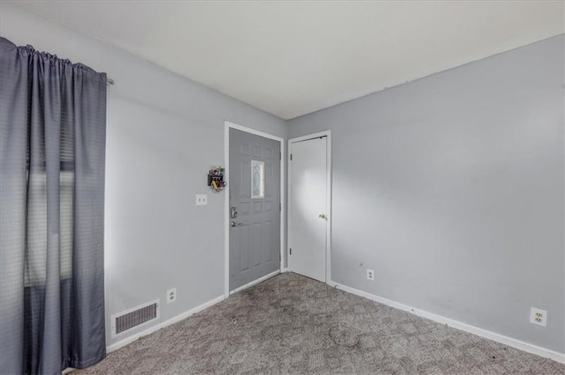 13000 E Byars Rd, Grandview, MO 64030
