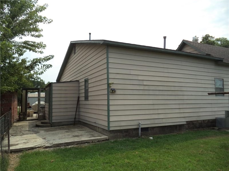 106 Franklin St, Elk City, KS 67301