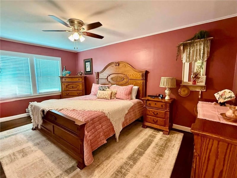 1525 Columbia Ave, Leavenworth, KS 66048