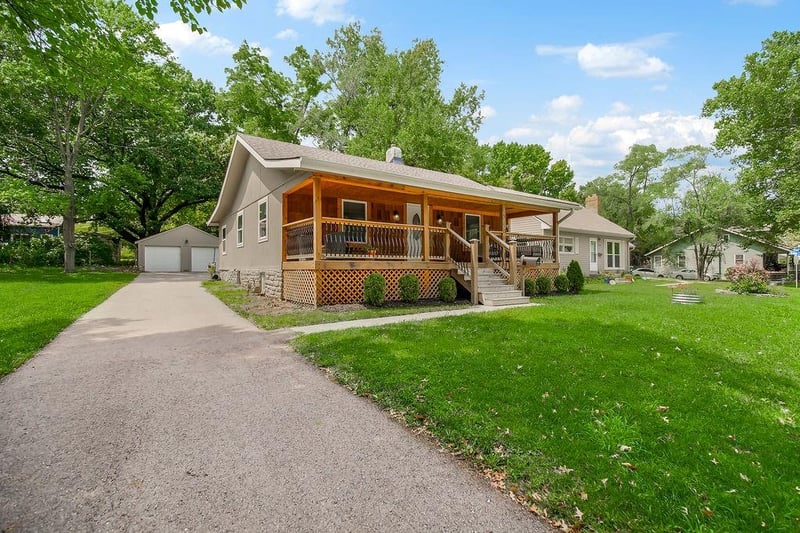 5406 Lamar Ave, Mission, KS 66202