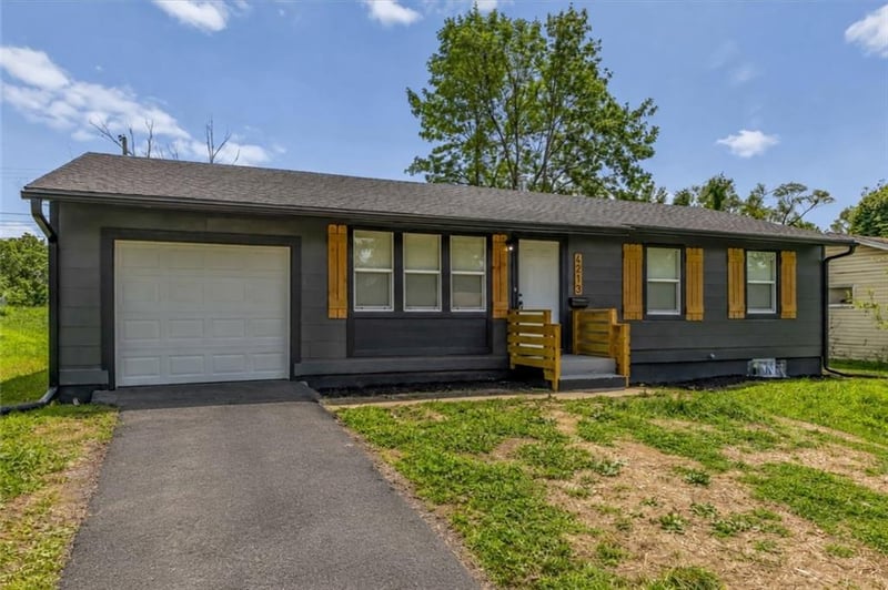 4213 Hardesty Ave, Kansas City, MO 64130