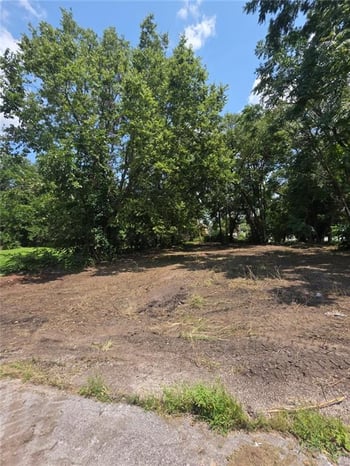 3025 Denver Ave, Kansas City, MO 64128
