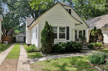 7524 Grand Ave, Kansas City, MO 64114
