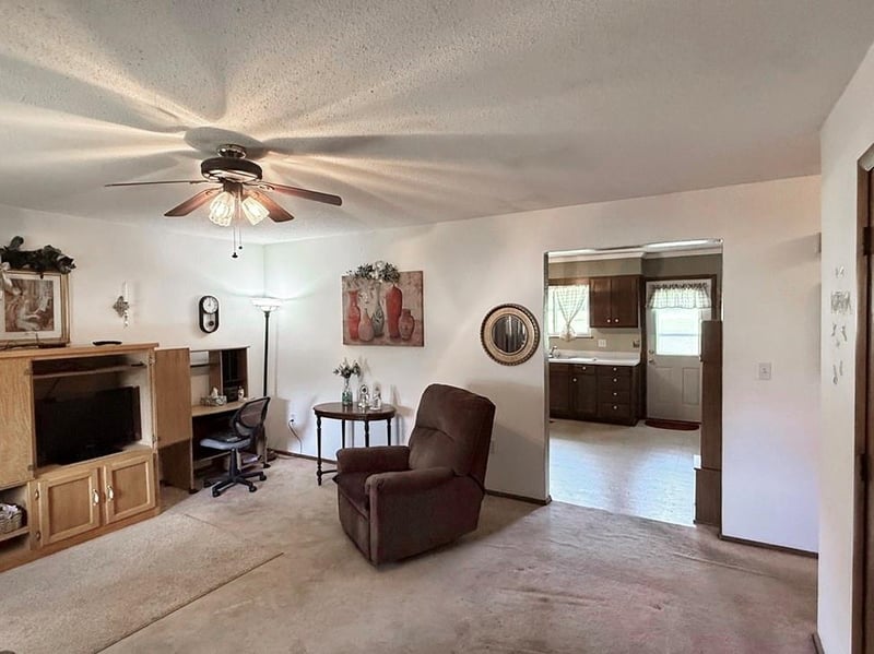 417 Belisle St, El Dorado Springs, MO 64744