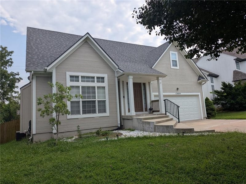12689 Belford St, Olathe, KS 66061