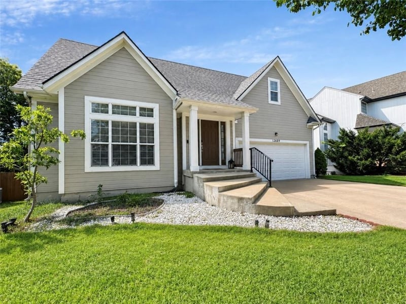 12689 S Belford St, Olathe, KS 66061