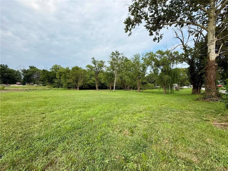 108 - 204 Cynthia St, Mclouth, KS 66054