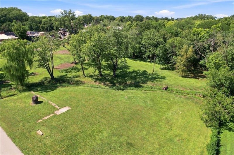 108 - 204 E Cynthia St, Mclouth, KS 66054