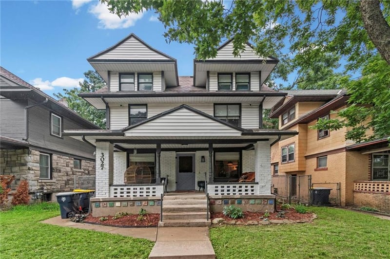3027 Charlotte St, Kansas City, MO 64109