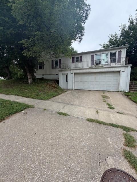 2701 Southeast Trl, St Joseph, MO 64506