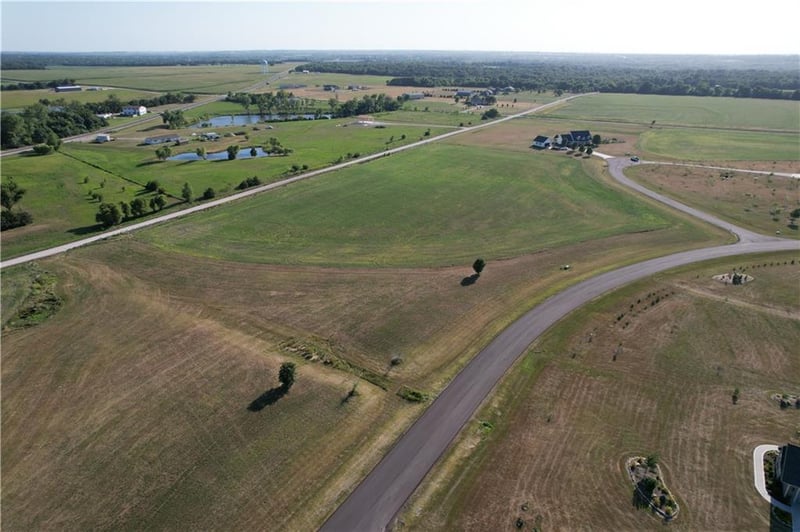 7 Wheatland Dr, Ottawa, KS 66067