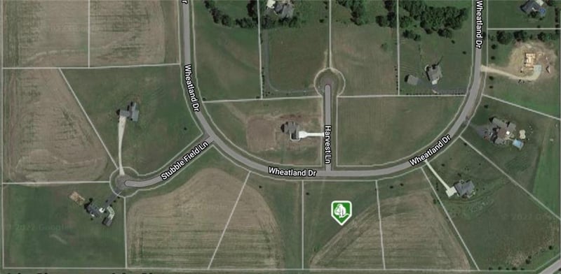 8 Wheatland Dr, Ottawa, KS 66067