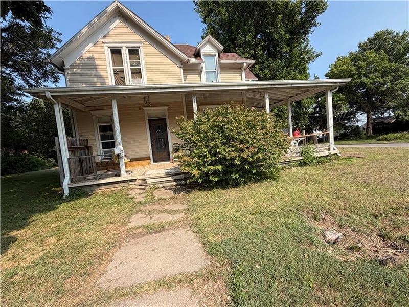 419 Buchanan St, Maryville, MO 64468