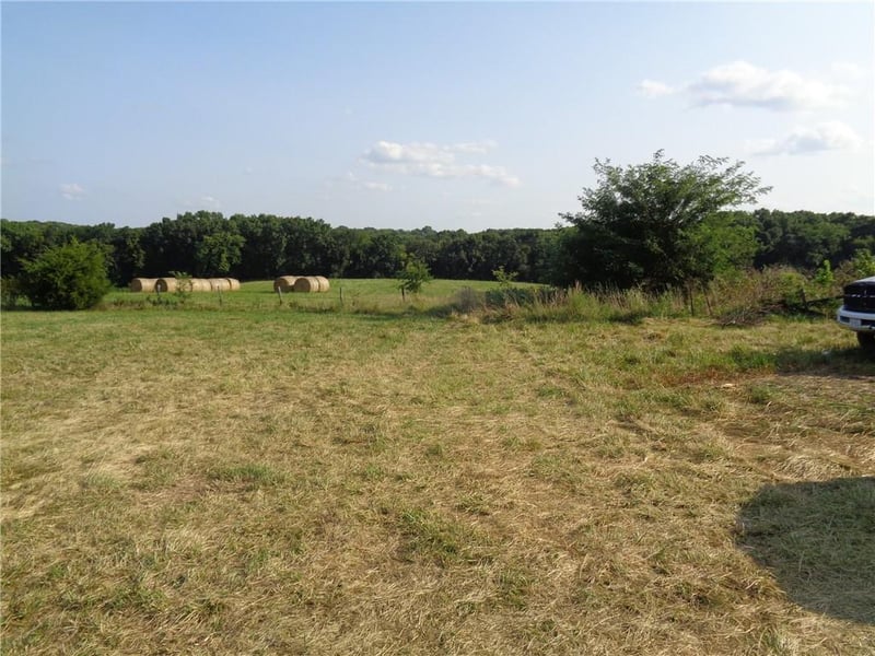 6500 Country Lane Rd, Braymer, MO 64624