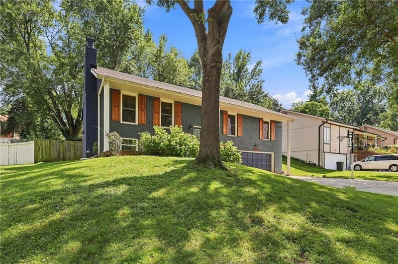 5519 NW Verlin Dr, Kansas City, MO 64152