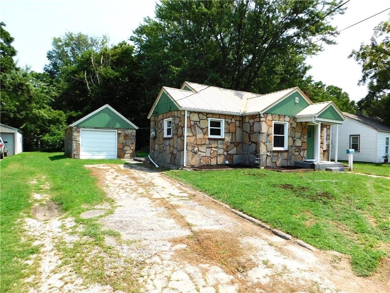 603 Lexington St, Holden, MO 64040